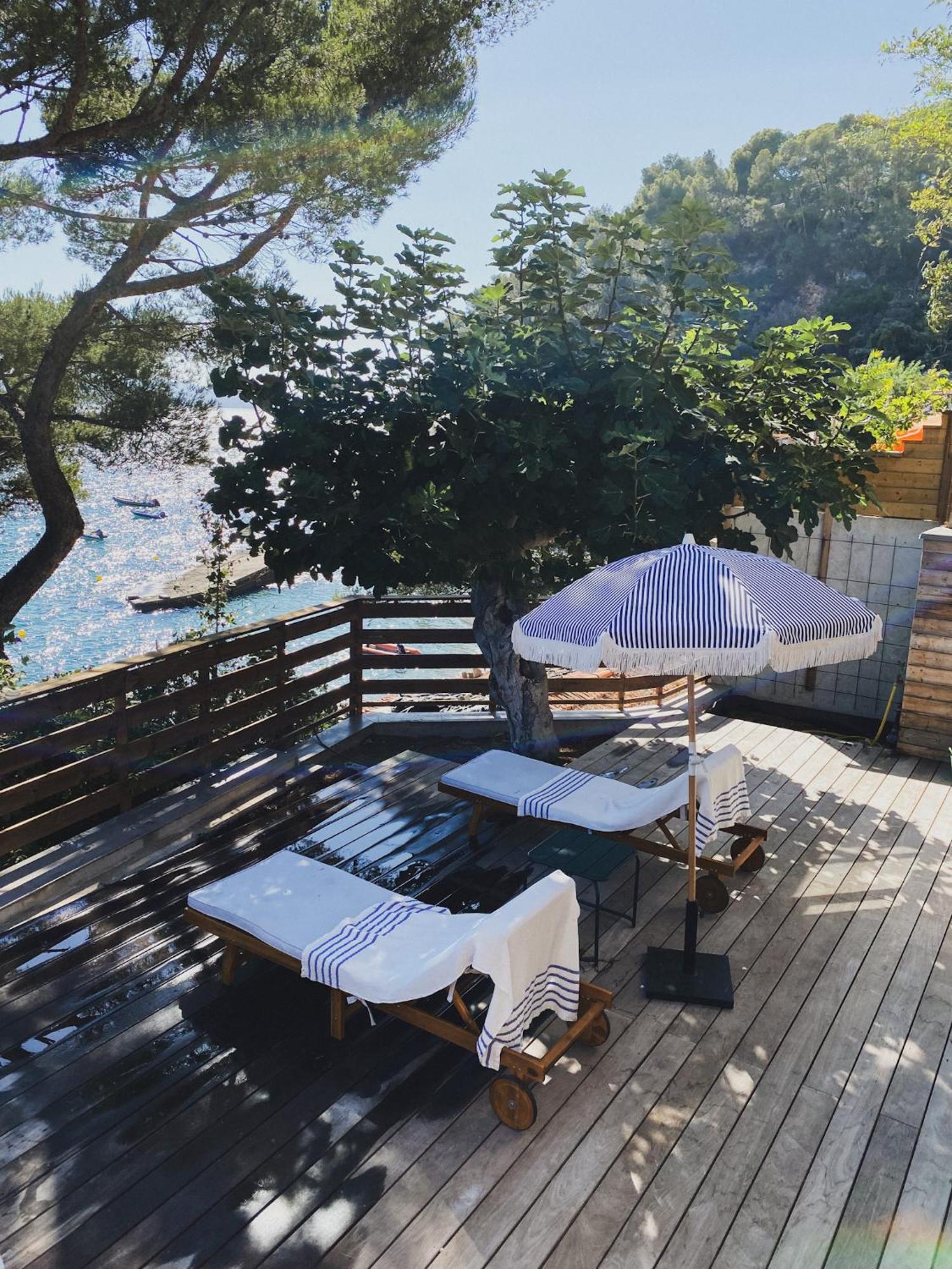 Ferienhaus Cabanon Moderne, Les Pieds Dans L'eau, 2 *